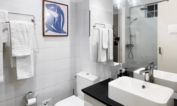 Santo Antonio Apartment | Smart apartment in Rato - authentic neighborhood and close to everything