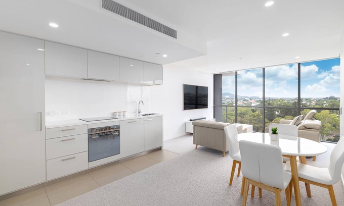 Milton Apartment | Smart Home, Voice control,Netflix & Sauna & Steam