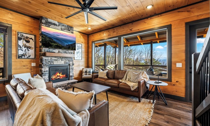 Sevierville Cabin | SMHideaway: Mtn Views, Indoor Pool, Theater, Games, Hot Tub, Wifi