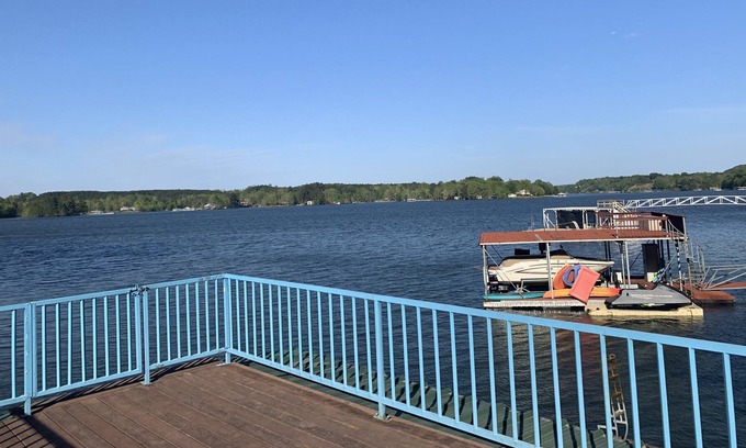 Bremen Cottage | *Smith Lake*- Luxury Cottage- Bremen, Alabama