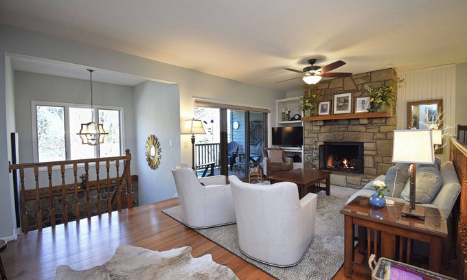 Blowing Rock Condo | Smokies 2 | Fireplace, Restaurant, Pool, Spa