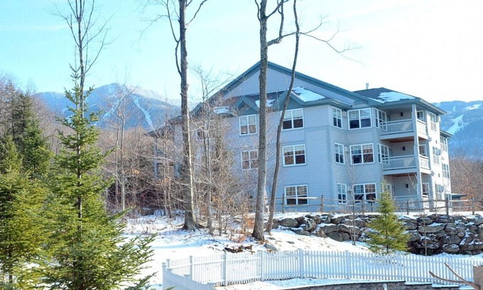 Jeffersonville Condo | Smugglers Notch with 2 bedrooms - Ski in, ski out