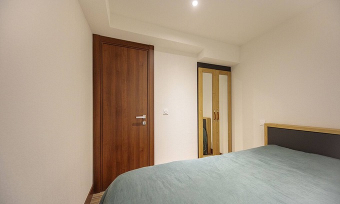 Morillon Apartment | SNOW PERCEIVER