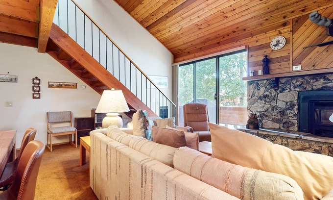 Mammoth Lakes Condo | Snowflower #87 (2-Bedroom Condo) with Mountain view - Pets Allowed by RedAwning