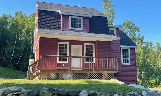 Gorham Cottage | Snowmobile Ski Trails Nearby Family Friendly Rustic Cottage Dogs Welcome