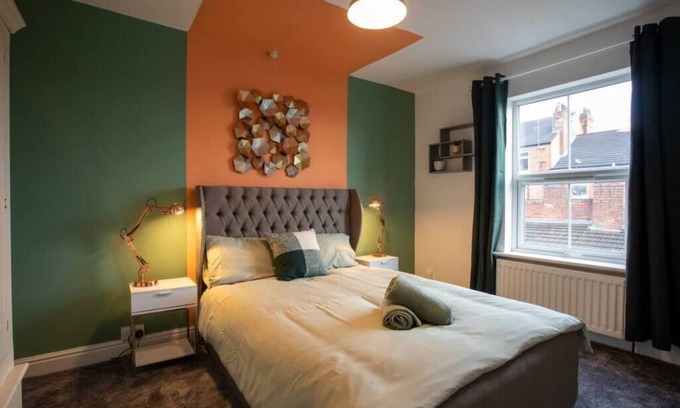 Lincoln House | 🏡 Snug Home in City Centre 🛍️✨ | Free Parking 🚗