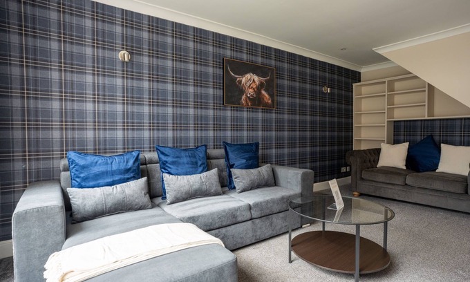 Livingston House | Snug Modern Home in Livingston