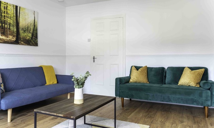 Glasgow House | Snug Modern Home in Glasgow