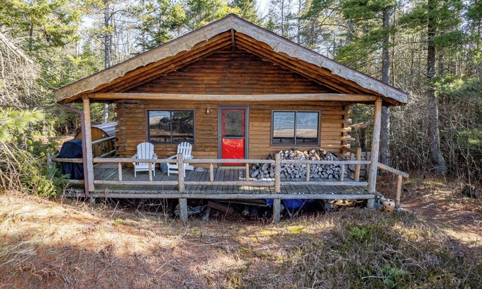 Manistique Cabin | Snug UP: Autumn Colors, Cool Breezes & Lakeside Fires