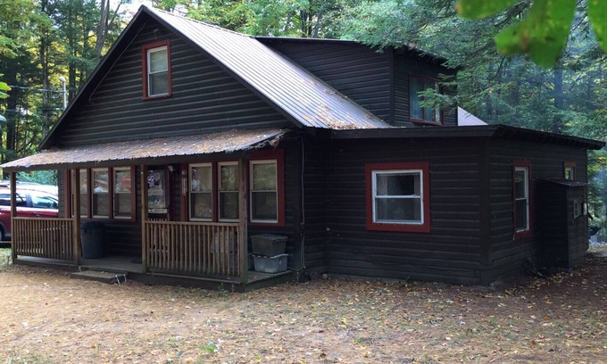 Lake Luzerne House | Snuggle up in the woods, 7 miles to Lake George,NY