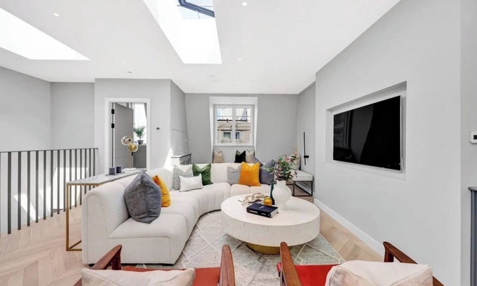 Fitzrovia Condo | Soak in the Spalike Marble Bath at Plush Penthouse