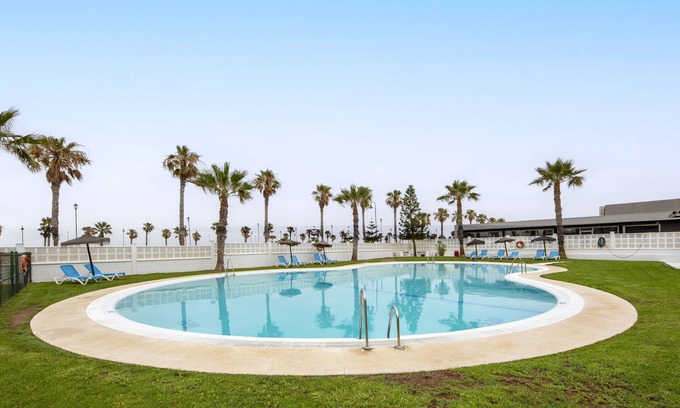 Roquetas de Mar Apartment | Sofie Seaview Apartment – Beachfront, Family-Friendly, with Pools and Gym