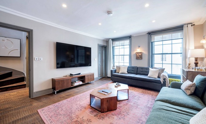 Soho Apartment | Soho 2BEDR/3 BEDS/2,5 BATH best central location