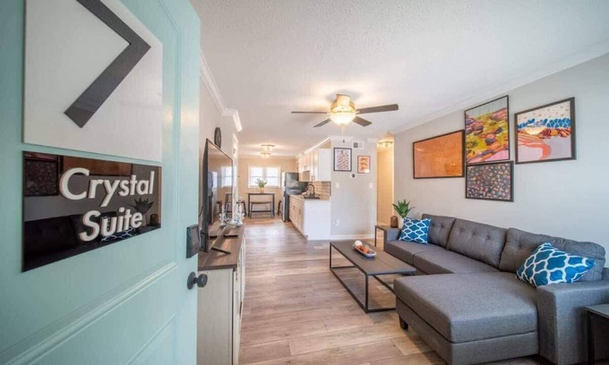 East Ocean View Apartment | Sojourn Cozy Costal Condo - Crystal Suite