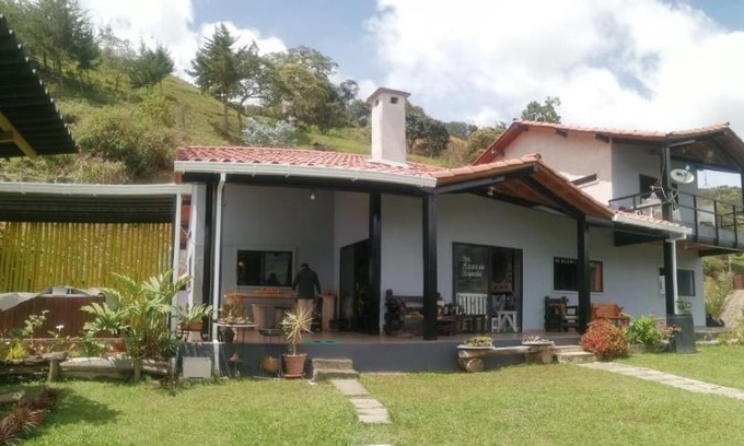 Guatape House | Soki