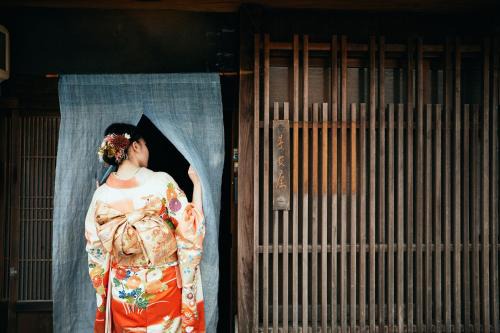 Shimizu Ward Villa | Sokuan a 120 Year Old Art Filled Inn