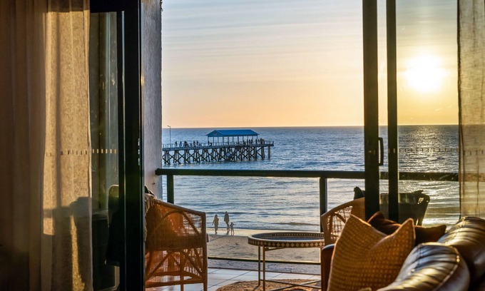 Henley Beach Apartment | Sol Sands Henley Beach