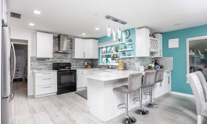 Largo House | Sol Vacation is a comfortable and beautiful place to be relax.