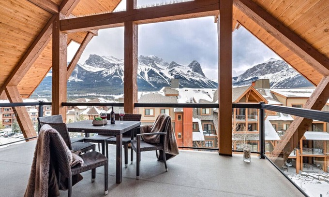 Canmore Apartment | Solara Resort and Spa