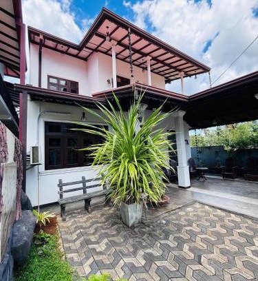 Dickwella House | Solara Stay