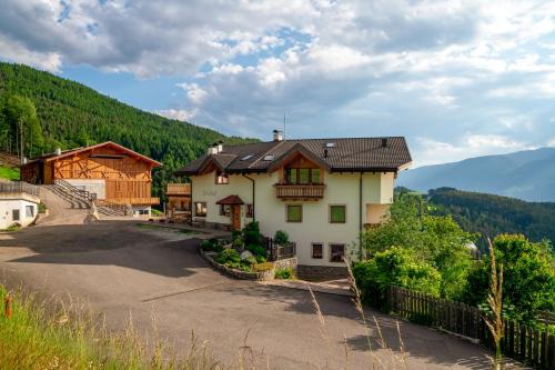 Laion House | Solerhof