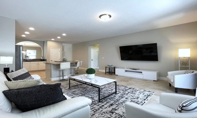 Sunridge Woods Villa | Solterra Resort - 5 Bed 4.5 Baths Villa