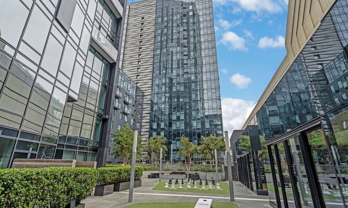 Downtown San Francisco Apartment | SoMa Studio w/Office by Anyplace - 9960