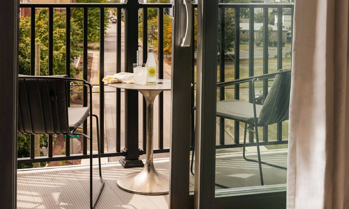 Buena Vista Apartment | Sonder The Chorus | Superior Full Studio Apartment w/Balcony