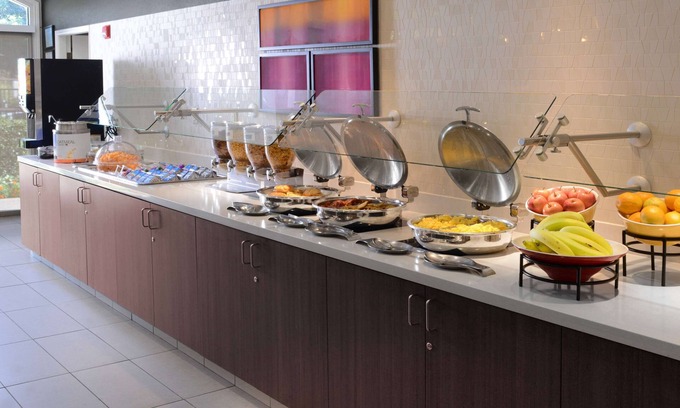 North Dallas Hotel | Sonesta ES Suites Dallas Central Expressway