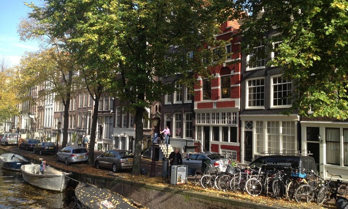 Grachtengordel-West Bed & Breakfast | Sonnenberg Canal View - Most Central Location in Town