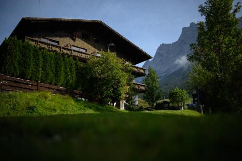 Ehrwald Hotel | Sonnenburg Hotel