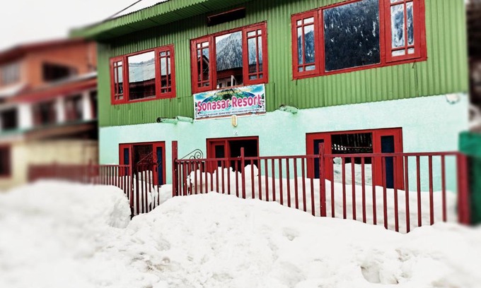 Laripora House | Sonsar Guest house