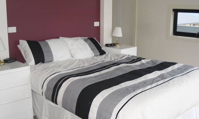 Inverloch House | Sophisticated Family Getaway!
