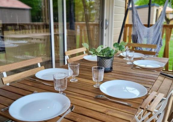 Labouheyre Ski Chalet | Sous la canopée - le calme au bord du lac