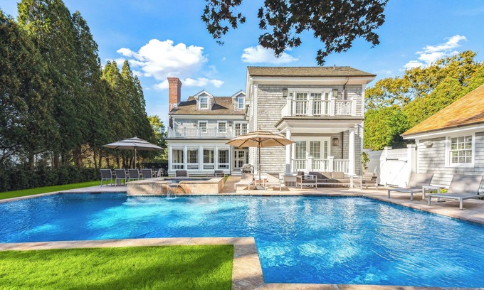 Village of Southampton House | Southampton Village Close To Ocean And Main Street