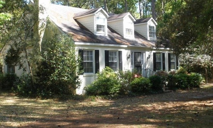 Beaufort House | Southern Comfort: Lowcountry Charm with Extraordinary Marsh Views and Sunsets