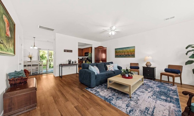 Ladson Villa | Southern Oak Cottage