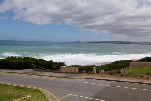 Port Elliot Apartment | Southern Sands' Beachfront Apartment