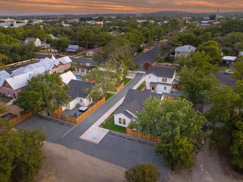 Fredericksburg House | Southern Vine Sip and Stay Combo