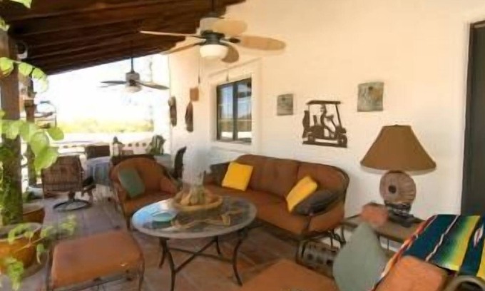 Tucson Apartment | Southwest Casita Oasis