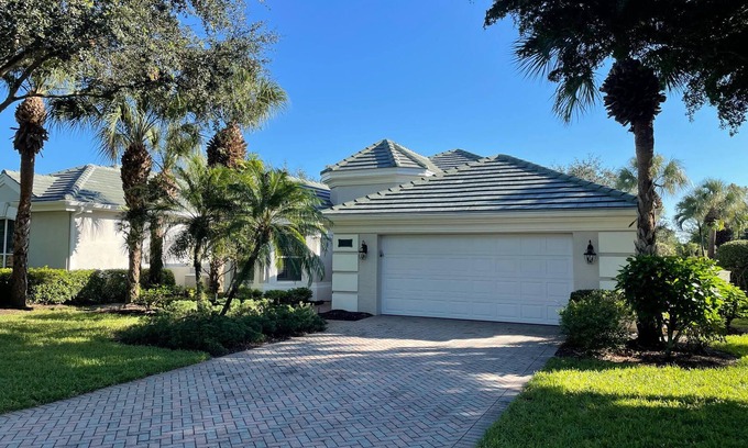 Bonita Springs House | Southwest Florida for the winter, located in prestigious Shadow Wood