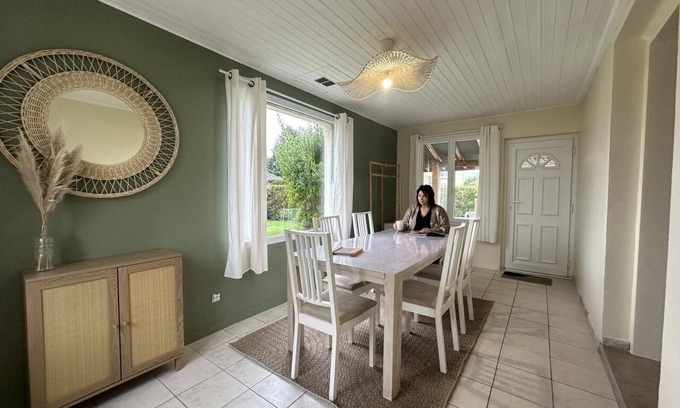 Dompierre-sur-Veyle House | Souvenir des Myosotis