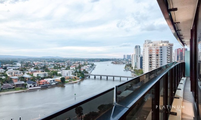 Surfers Paradise Apartment | Spa Bath River/Hinterland View Large Size One Bedroom on Circle On Cavill