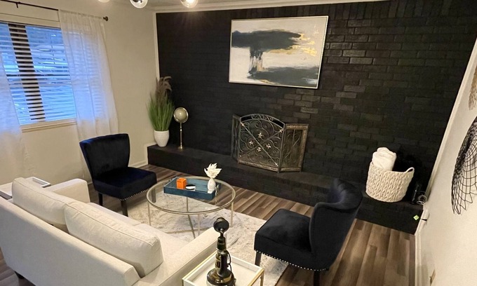 Hot Springs Condo | Spa City Speakeasy - Hot Springs, AR - Off Central Ave