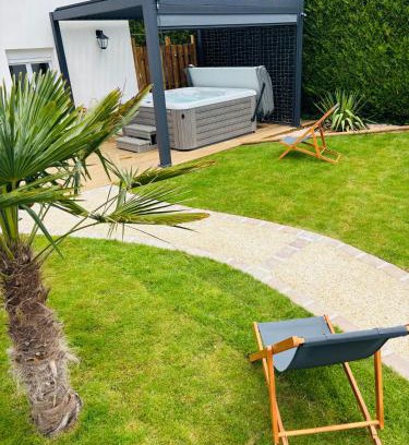 Pamfou House | Spa privé & évasion polynésienne à 20 min de Fontainebleau - PrestigeLodges