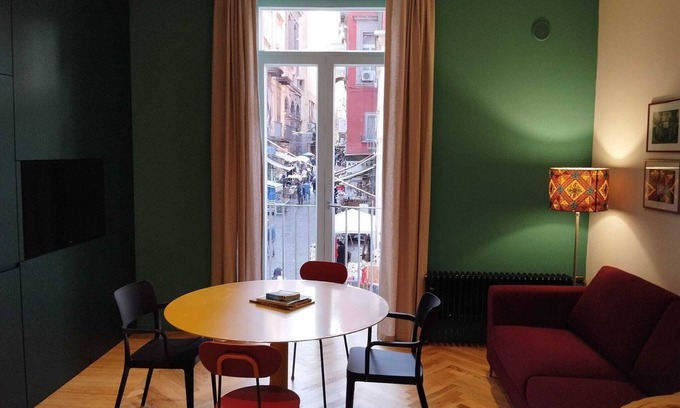 Naples City Centre Apartment | Spaccanapoli home short lets.