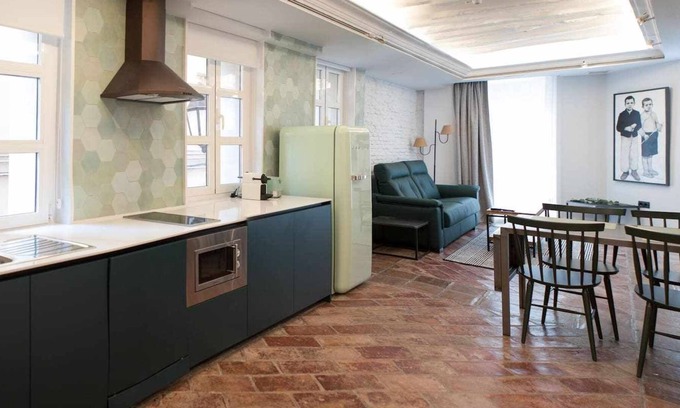 Logrono City Centre Apartment | Space for 6 in the center. Free WIFI.