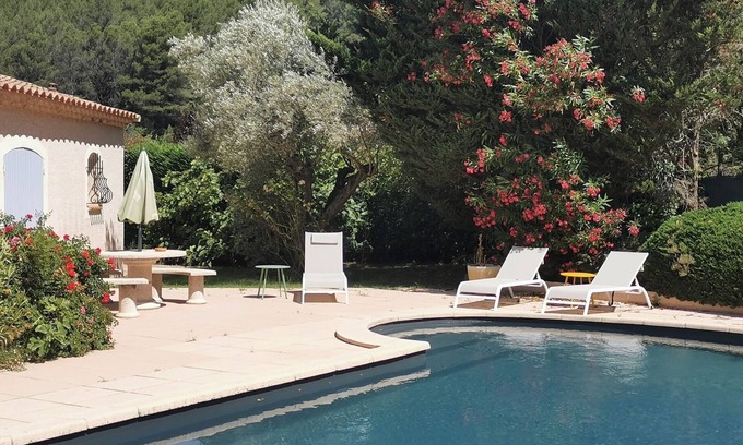 Auriol Villa | Spacieuse Villa au Calme Avec Piscine Privée