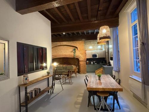 Carmes Apartment | Spacieux T3 Centre Ville Toulouse Esquirol Carmes