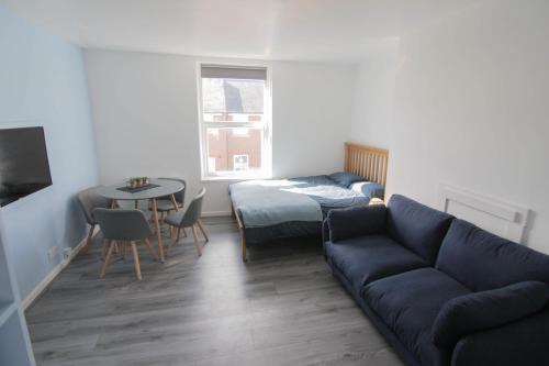 Leamington Spa Apartment | Spacious 1 Bedroom Central Flat
